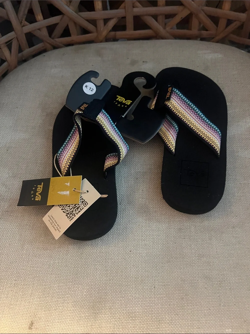 New Teva Mush ll Girls sandals 12 NWT